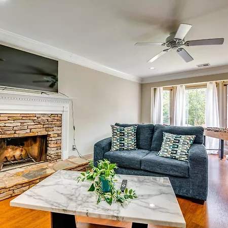 5 Mi To Lake Acworth Georgia Gem With Private Patio